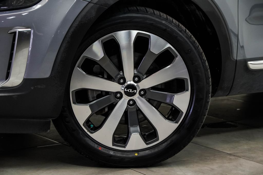 Used 2022 Silver Kia EX image 5