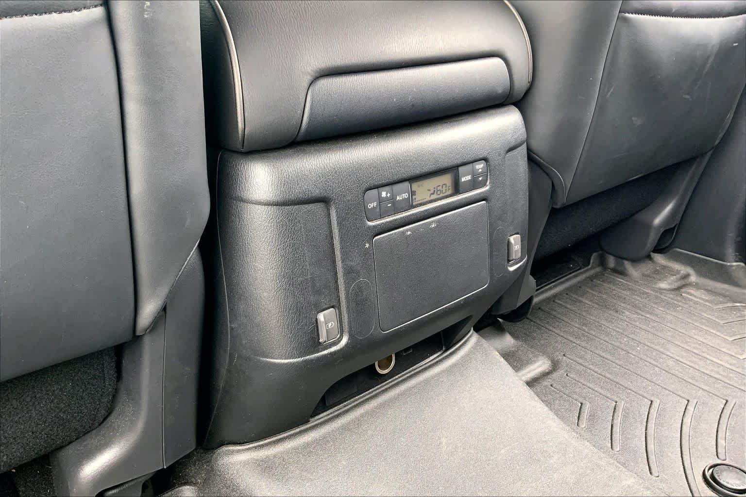 Used 2019 Liquid Platinum INFINITI LUXE image 35