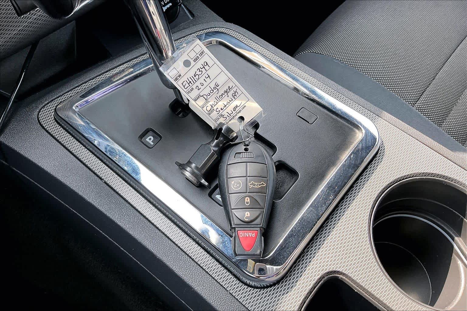 Used 2014 Billet Silver Metallic Clearcoat Dodge R/T image 12