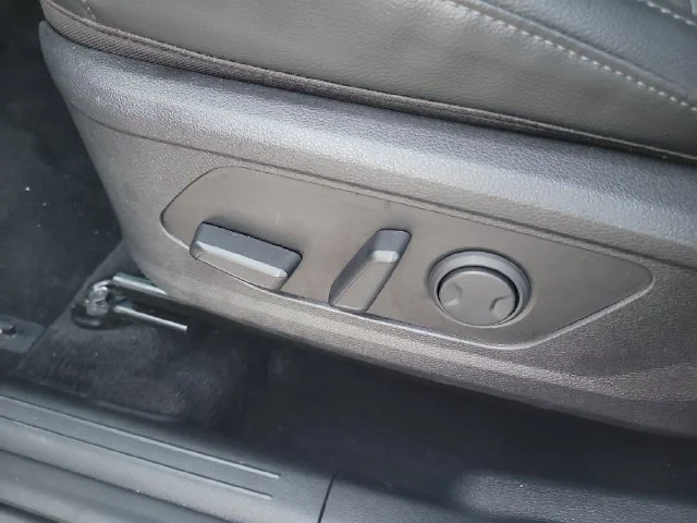 Certified Used 2023 White Kia SX-Prestige image 20