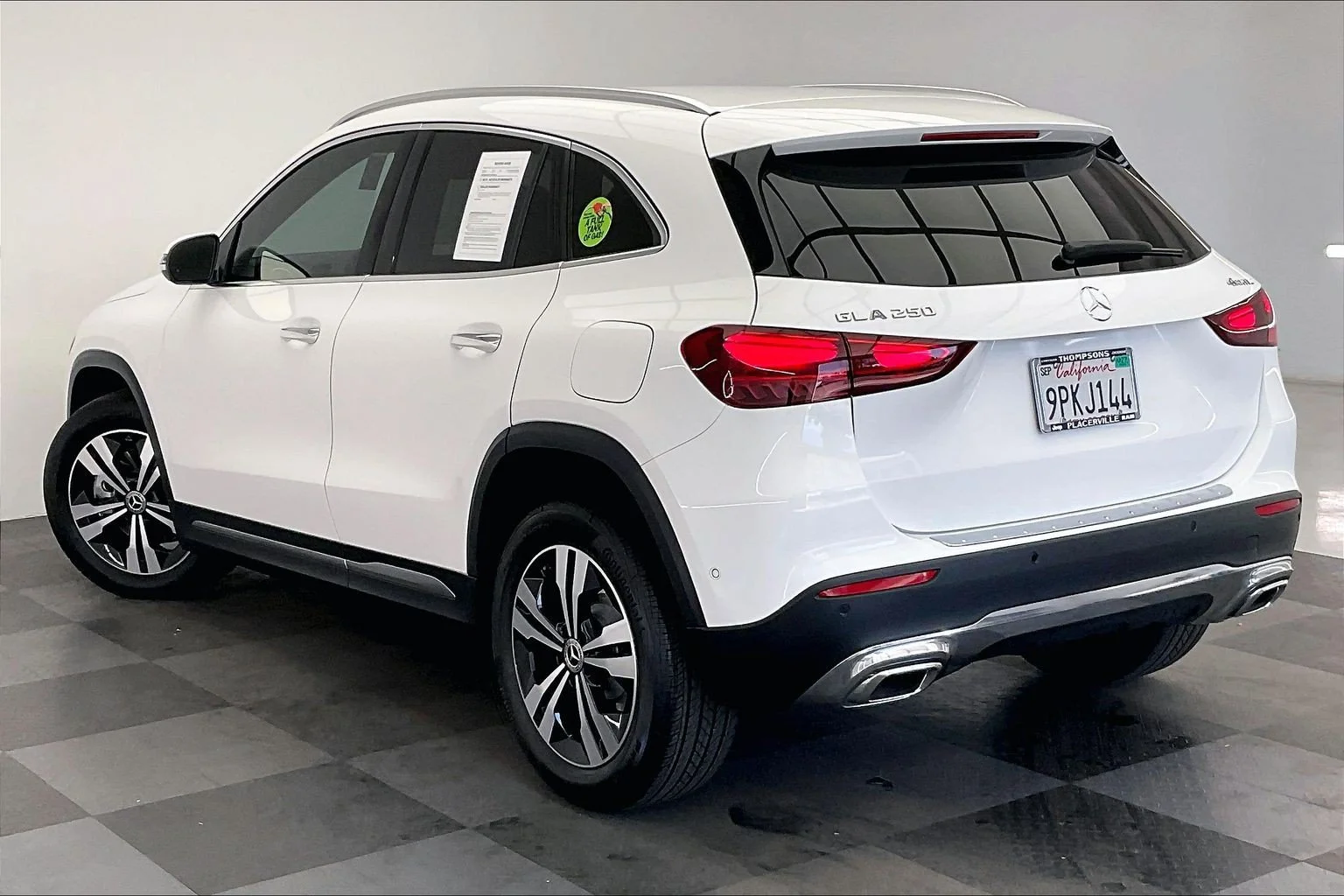 Used 2024 Polar White Mercedes-Benz GLA 250 image 10