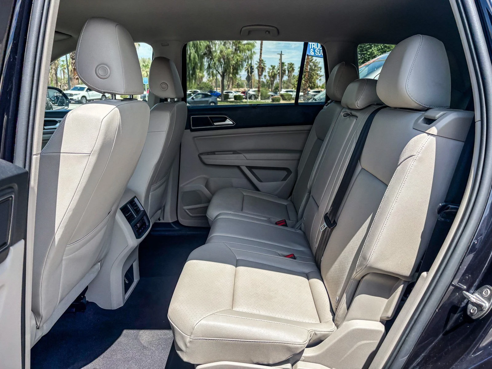 Used 2019 Pacific Blue Metallic Volkswagen 3.6L V6 SE image 20