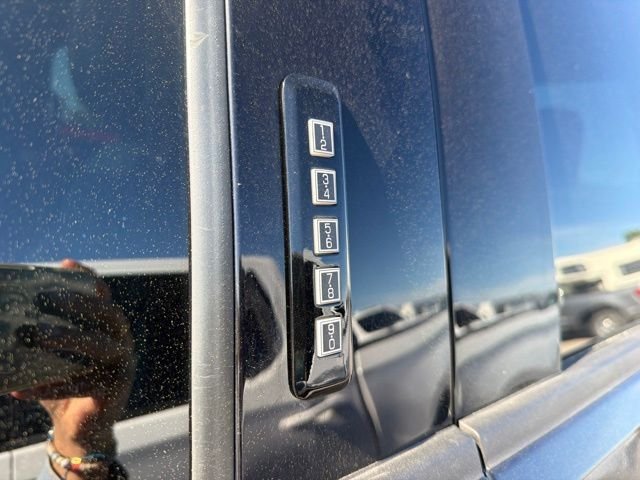Used 2022 Black Metallic Ford Lariat image 4