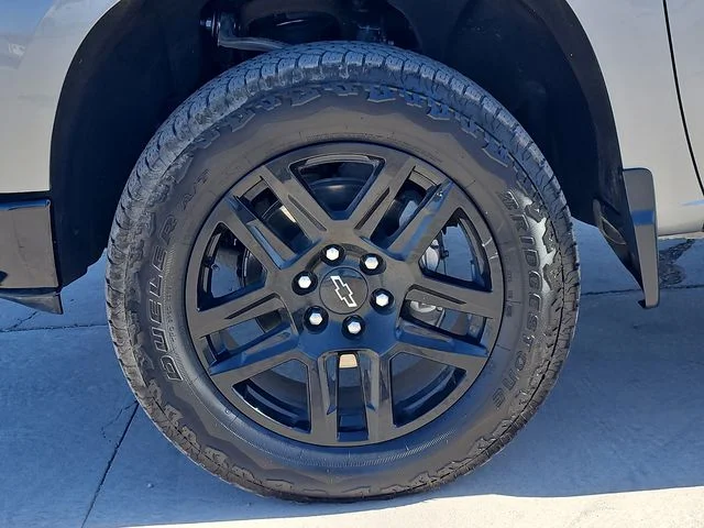 Used 2025 Gray Chevrolet Custom Trail Boss image 9