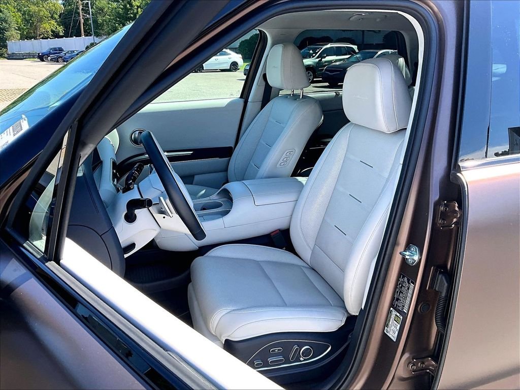 Used 2026 Brown Hyundai Calligraphy image 10