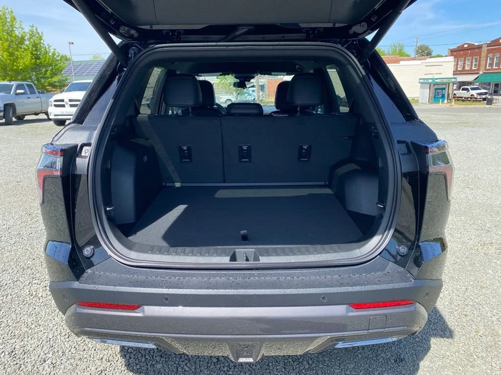 New 2026 Mosaic Black Metallic Chevrolet ACTIV image 18