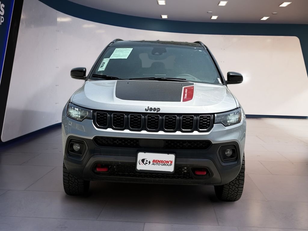 Used 2025 Silver Jeep Trailhawk image 8