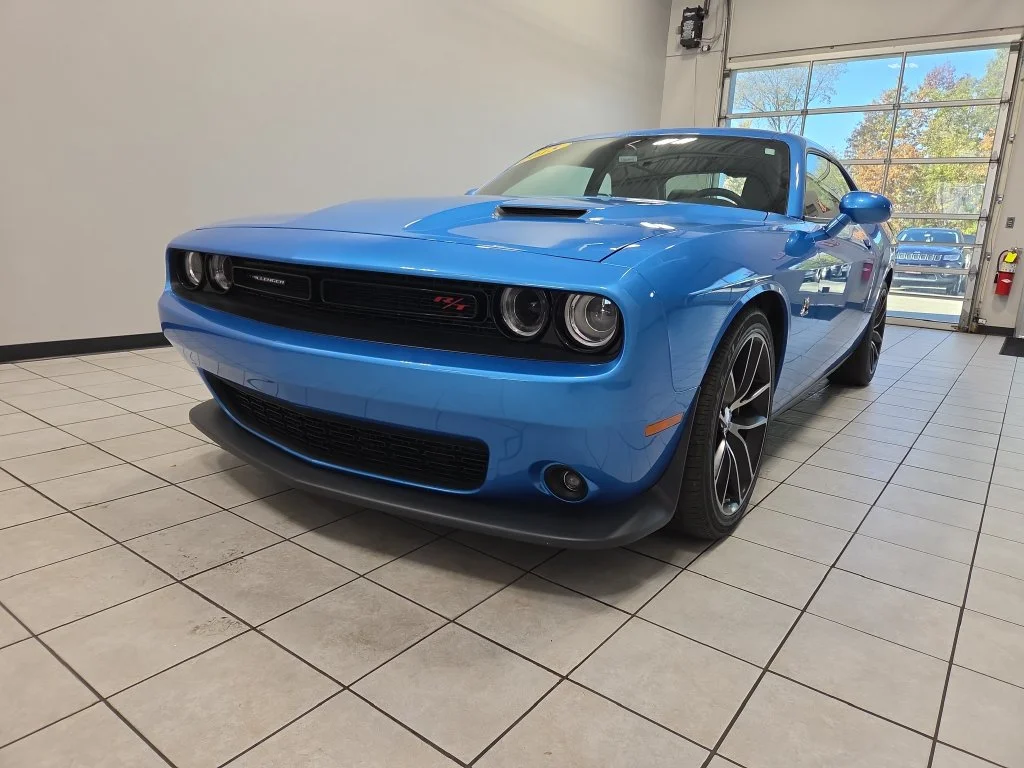 Used 2015 Blue Dodge R/T Scat Pack image 3