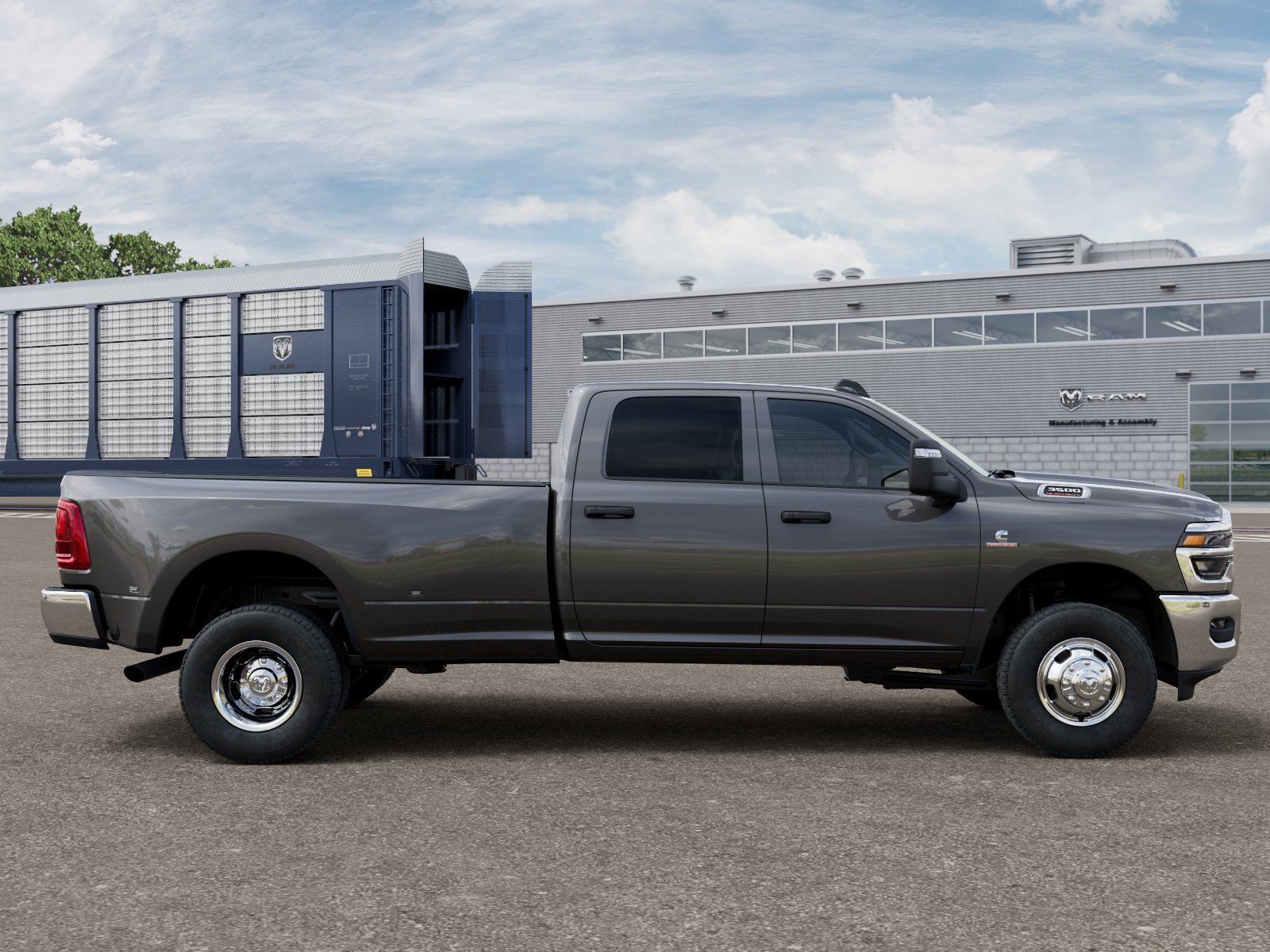 New 2026 Granite Crystal Metallic Clear-Coat Exterior Paint RAM TRADESMAN image 12