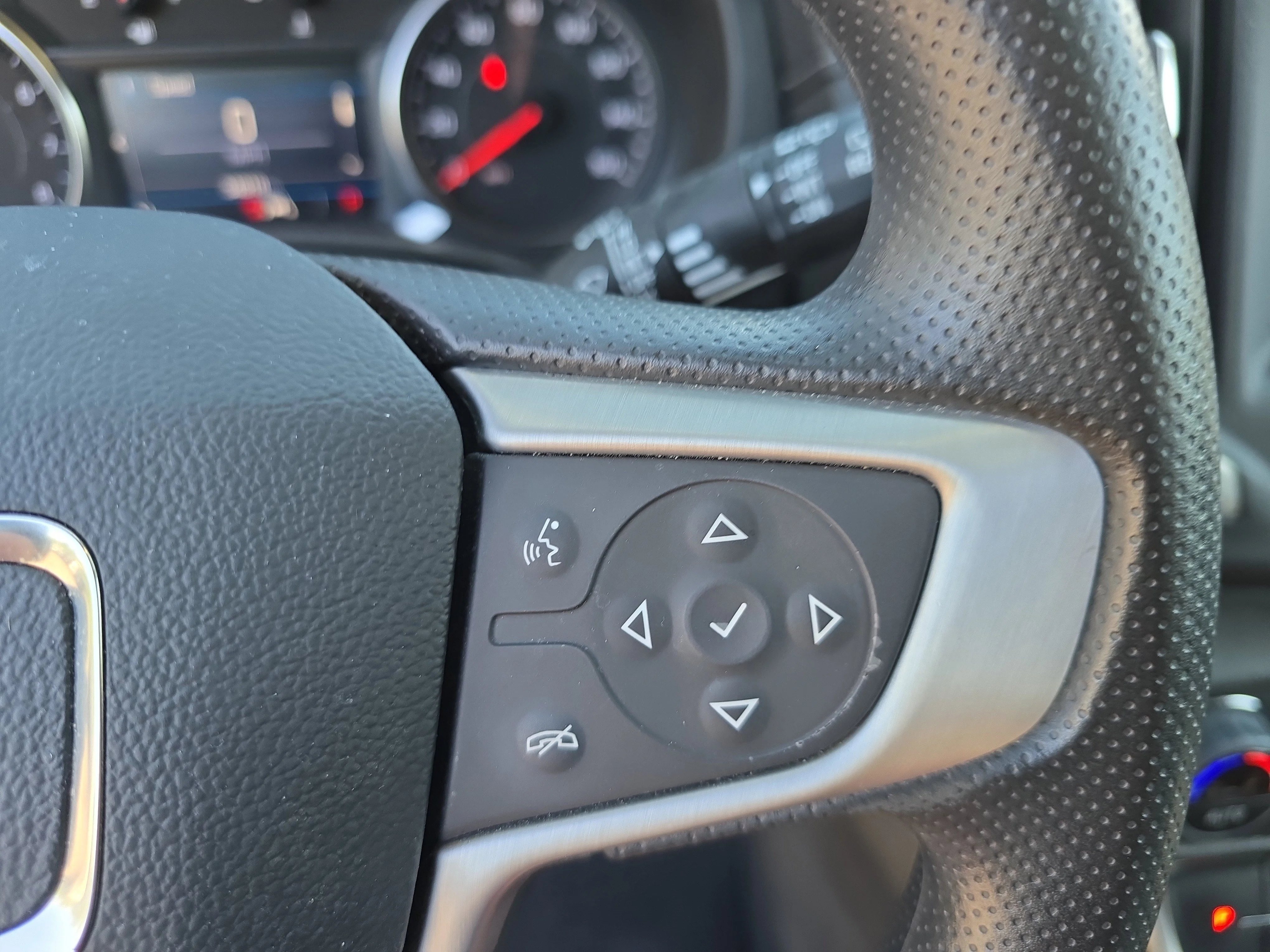 Used 2023 Sterling Metallic GMC SLE image 25