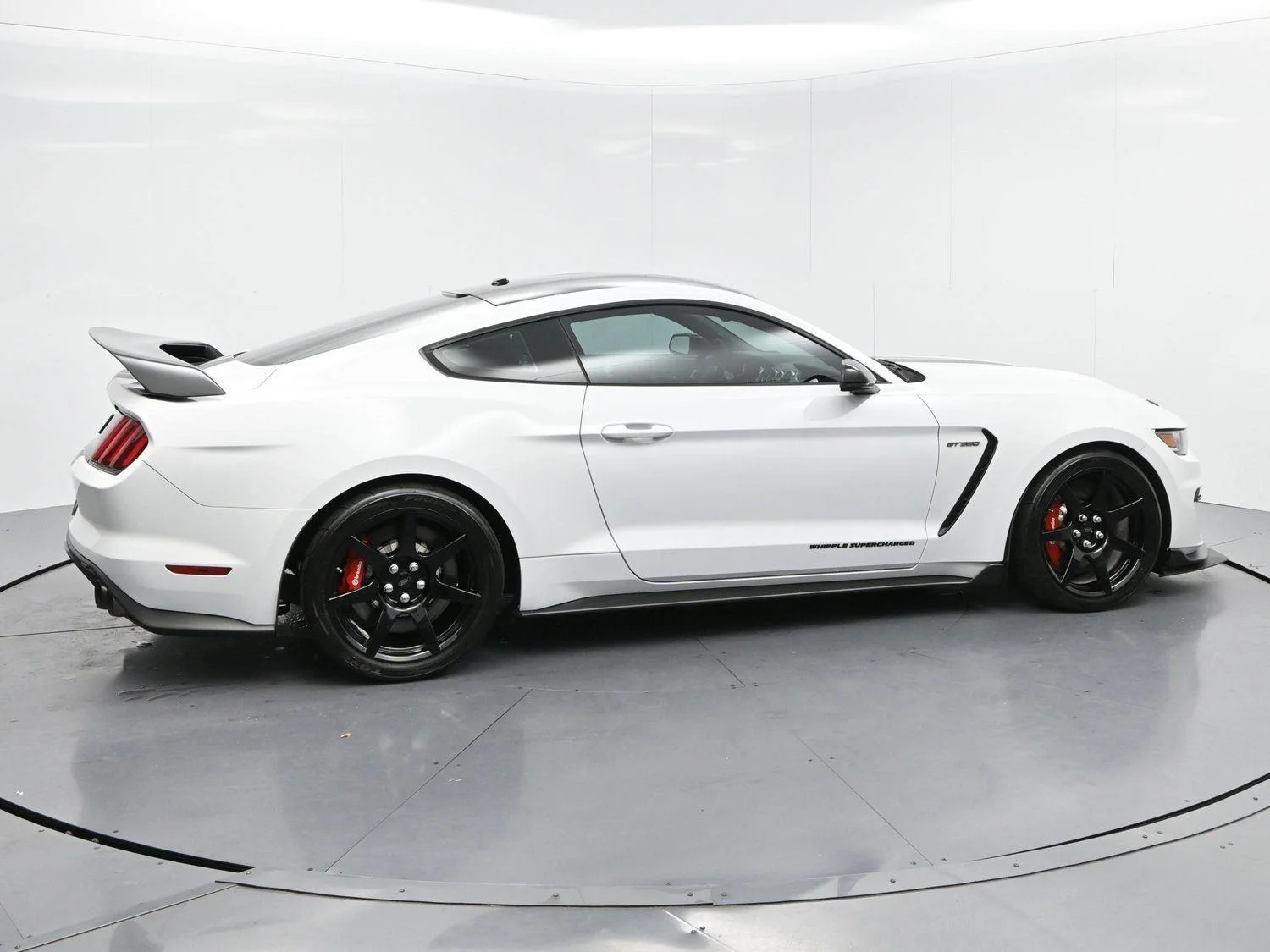 Used 2019 White Ford Shelby GT350 image 8