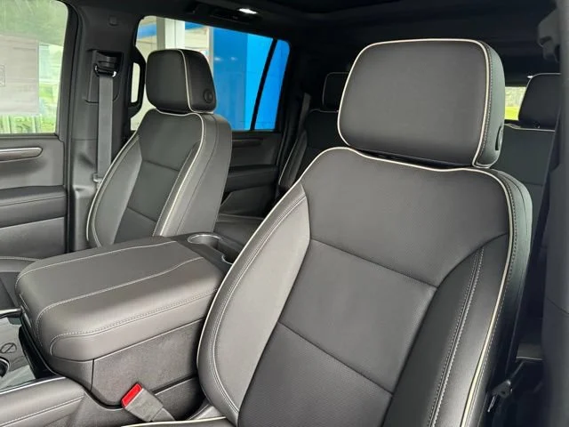2026 Chevrolet Suburban Premier - Photo 19