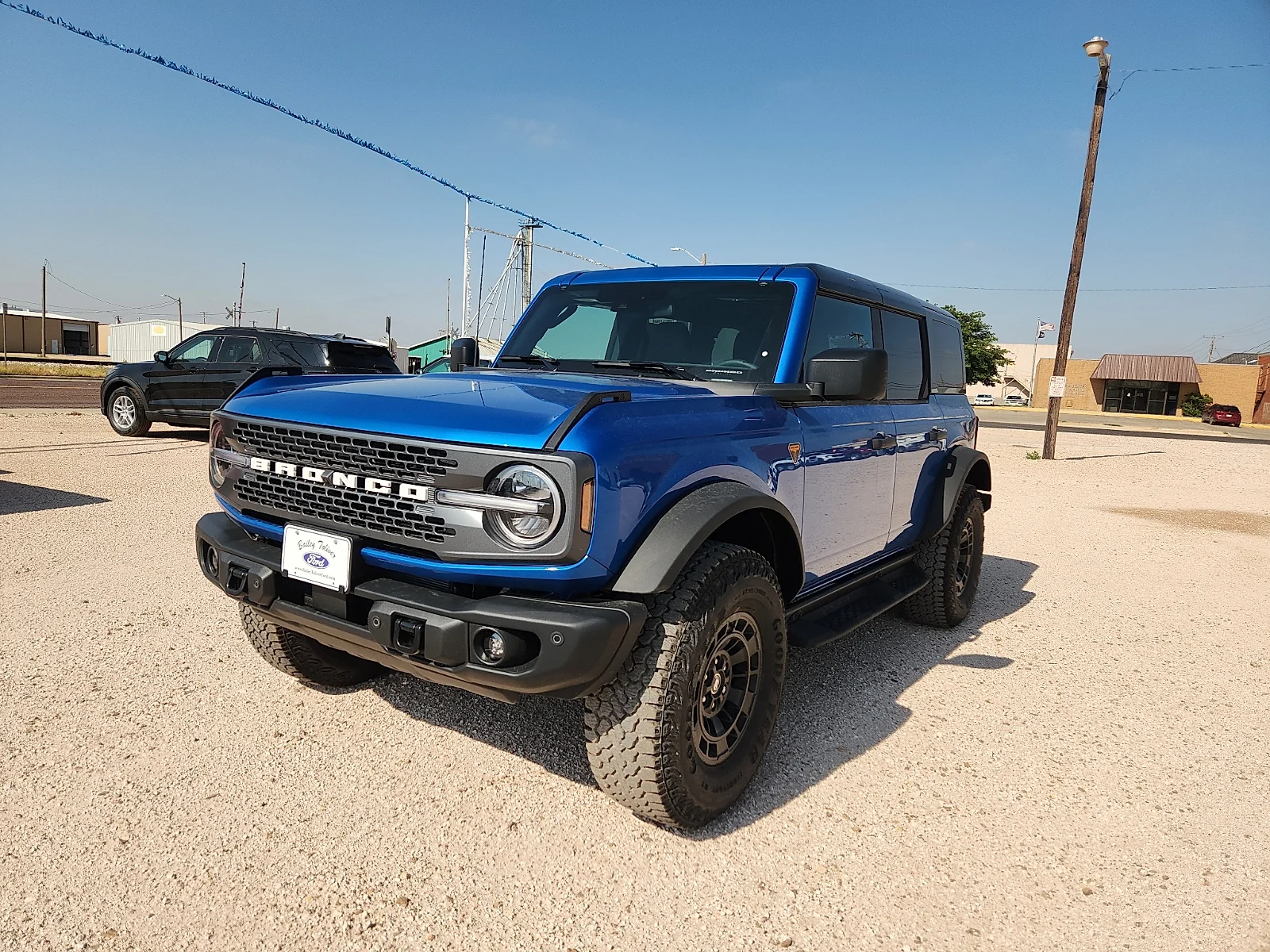 New 2026 Velocity Blue Metallic Ford Badlands® image 3