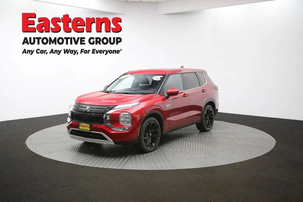 Used 2023 Red Mitsubishi SE image 54