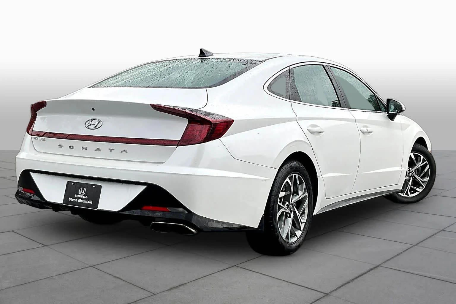 Used 2022 Quartz White Hyundai SEL image 13