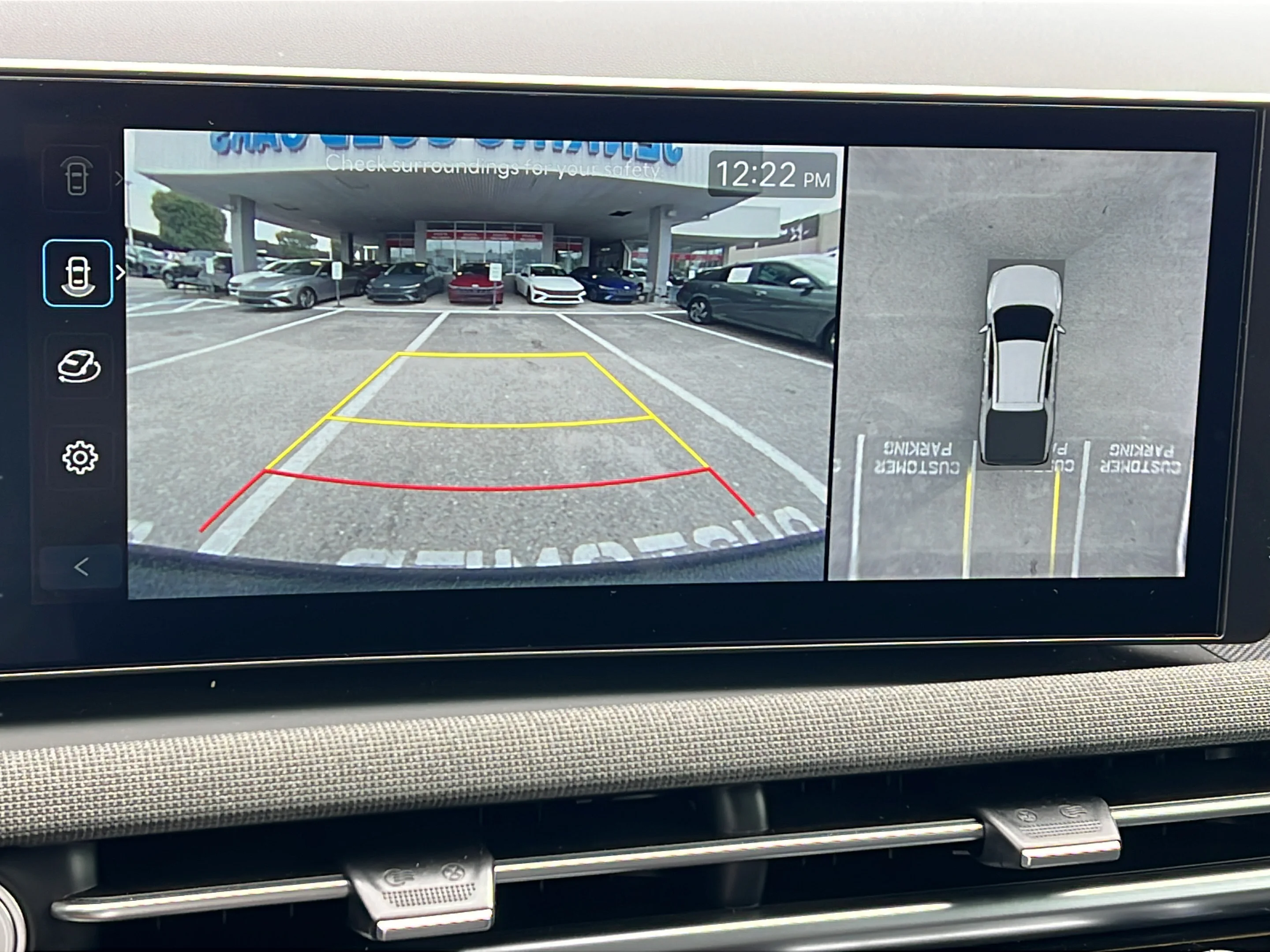 Used 2025 Atlas White Hyundai Limited image 17