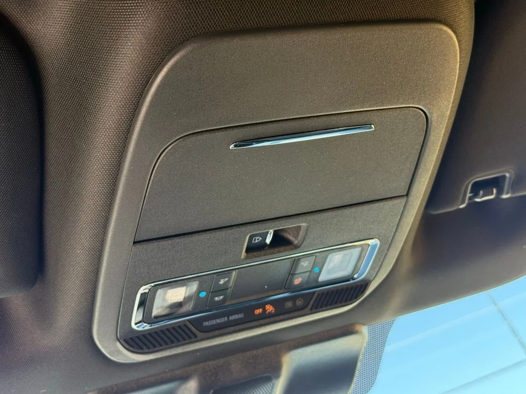 New 2025 White Ford Lariat image 32