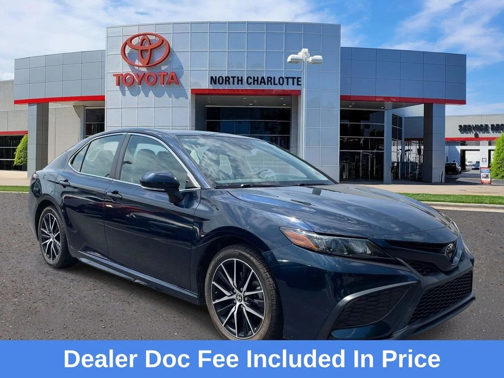 2021 Toyota Camry 2.5 Auto SE's photo