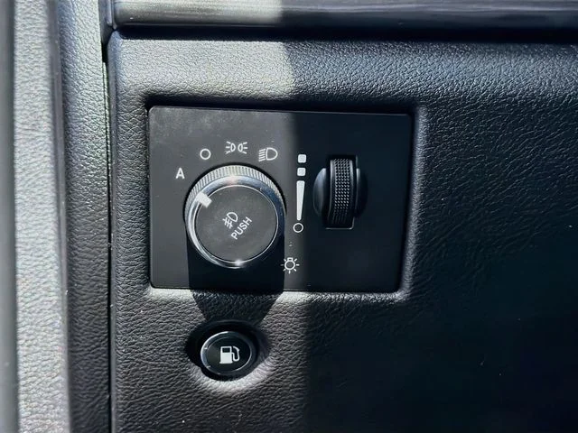 Used 2019 Gray Jeep Altitude image 10