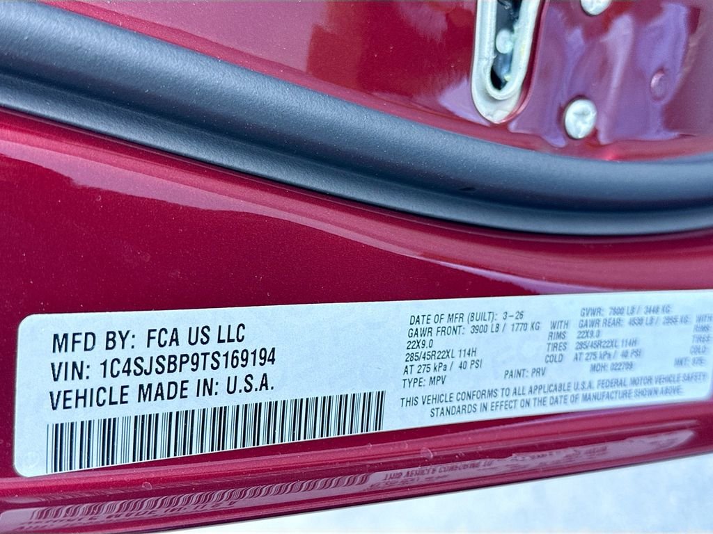 New 2026 Velvet Red Pearl-Coat Exterior Paint Jeep Limited Reserve image 13