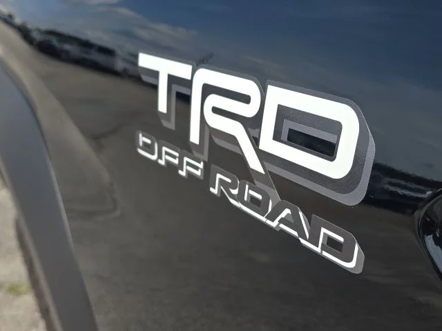Used 2025  Toyota  image 9