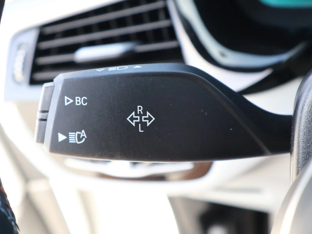 Used 2023 Alpine White BMW Base image 38