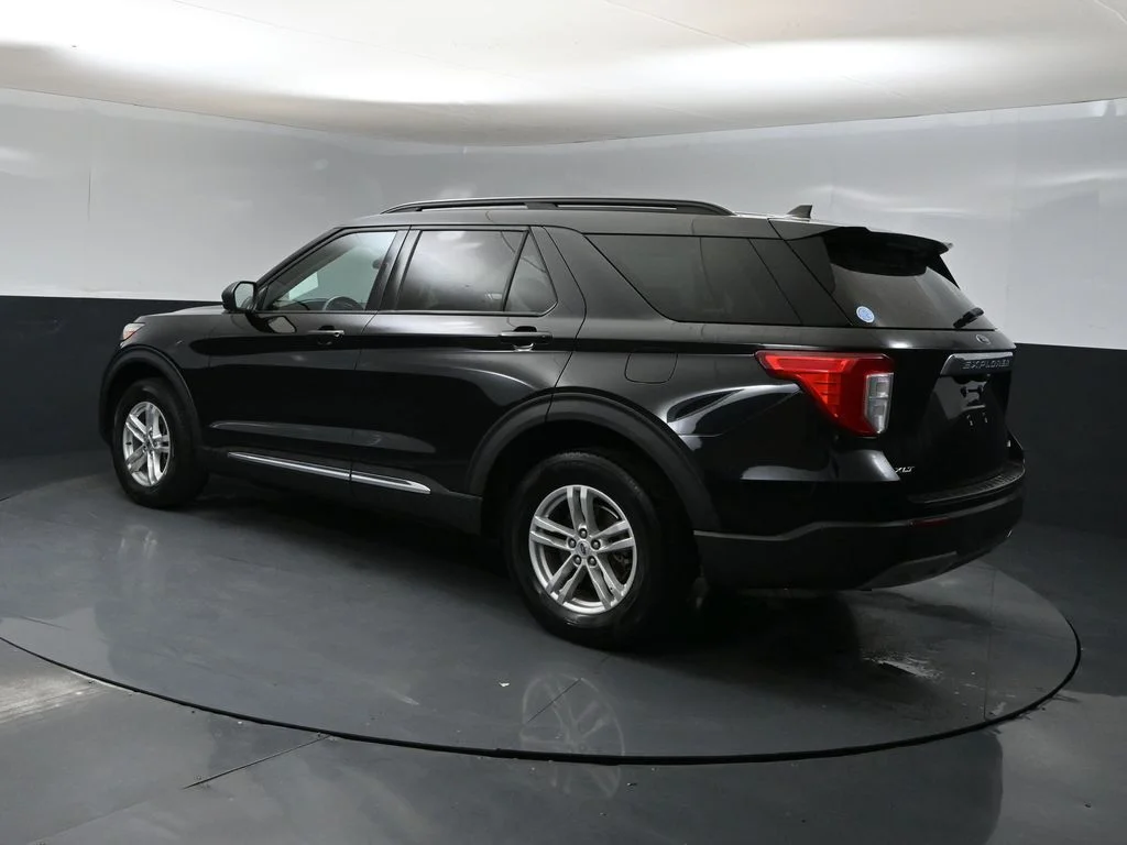 Used 2023 Black Ford XLT image 5