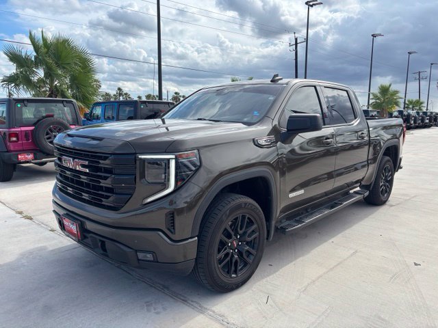 Used 2024 Brown GMC Elevation image 3