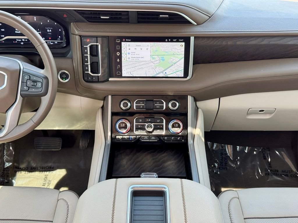 Used 2024 White GMC Denali image 31