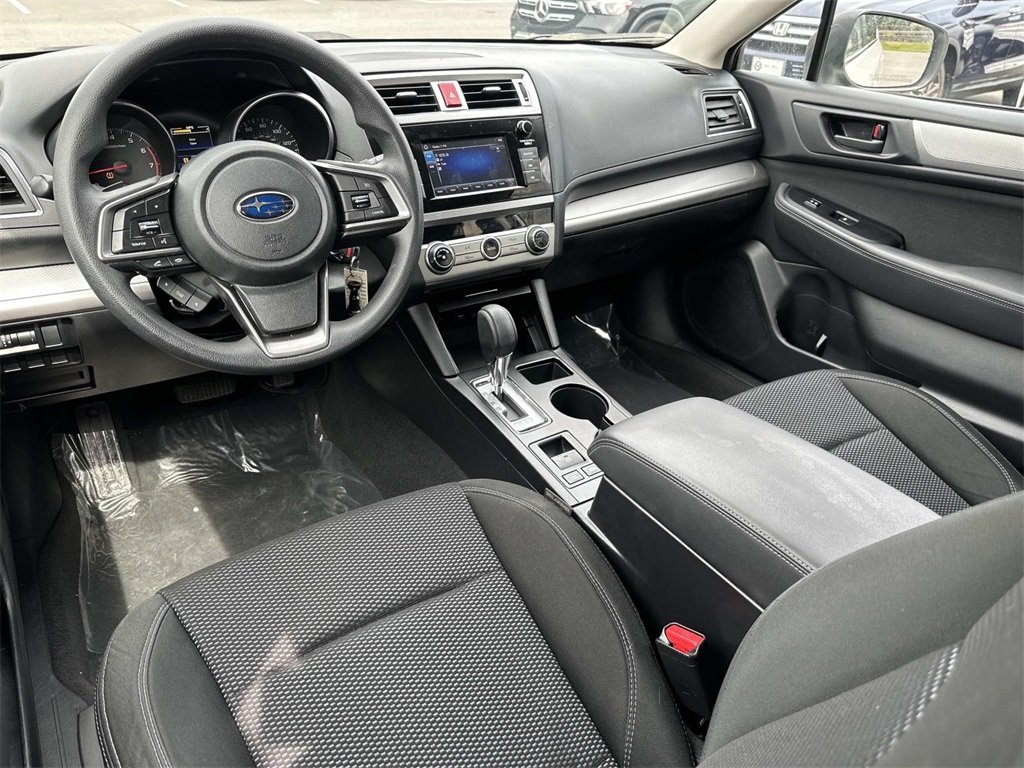 2018 Subaru Outback 2.5i photo 2