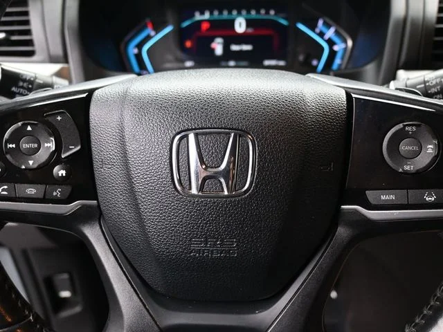 Used 2019 Silver Honda EX-L image 19