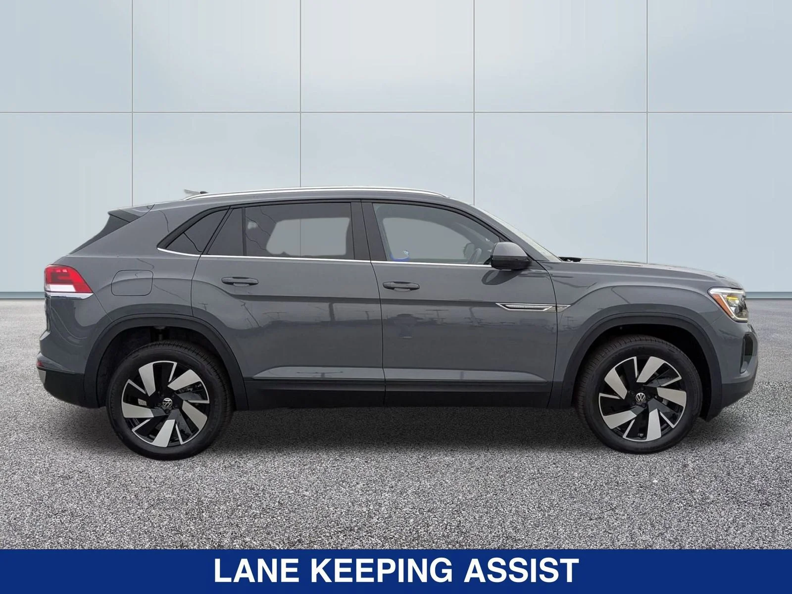 2025 Volkswagen Atlas Cross Sport SE w/Tech - Photo 6