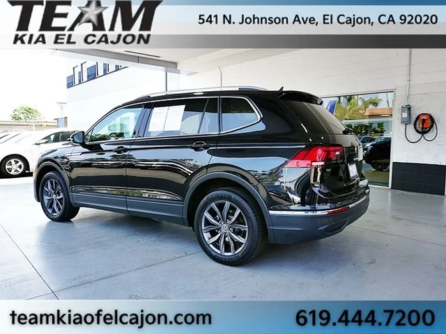 Used 2023 Black Volkswagen 2.0T SE image 7