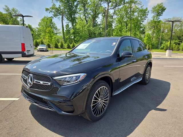 New 2026 Black Mercedes-Benz GLC300 image 7