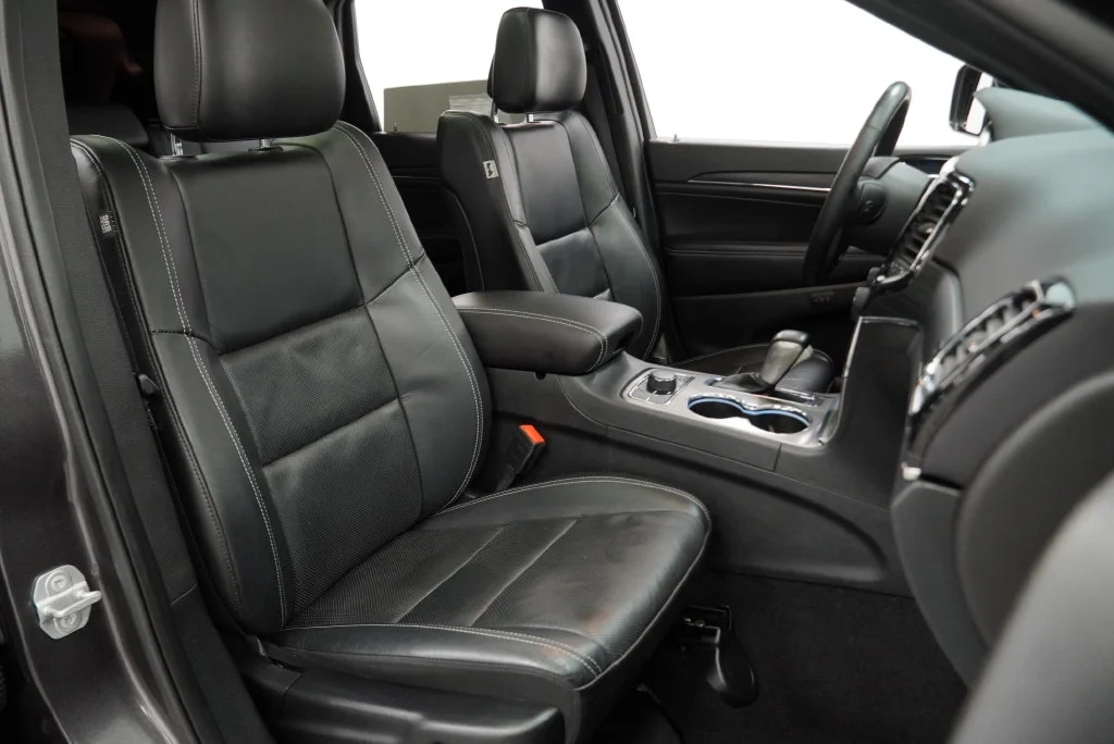 Used 2021 Gray Jeep Limited image 42