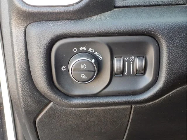 Used 2024  Ram Laramie image 16