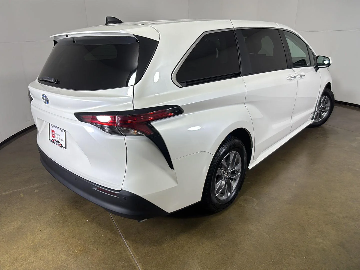 Certified Used 2021 Blizzard Pearl Toyota XLE image 10