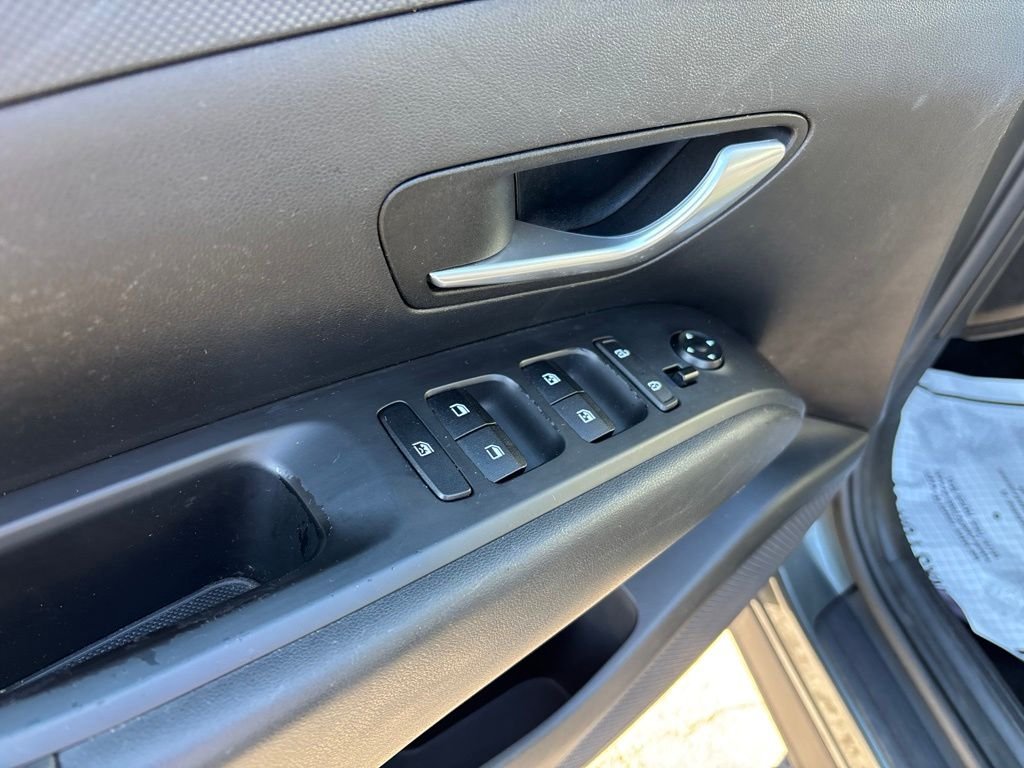 Used 2022 Gray Hyundai SEL image 17