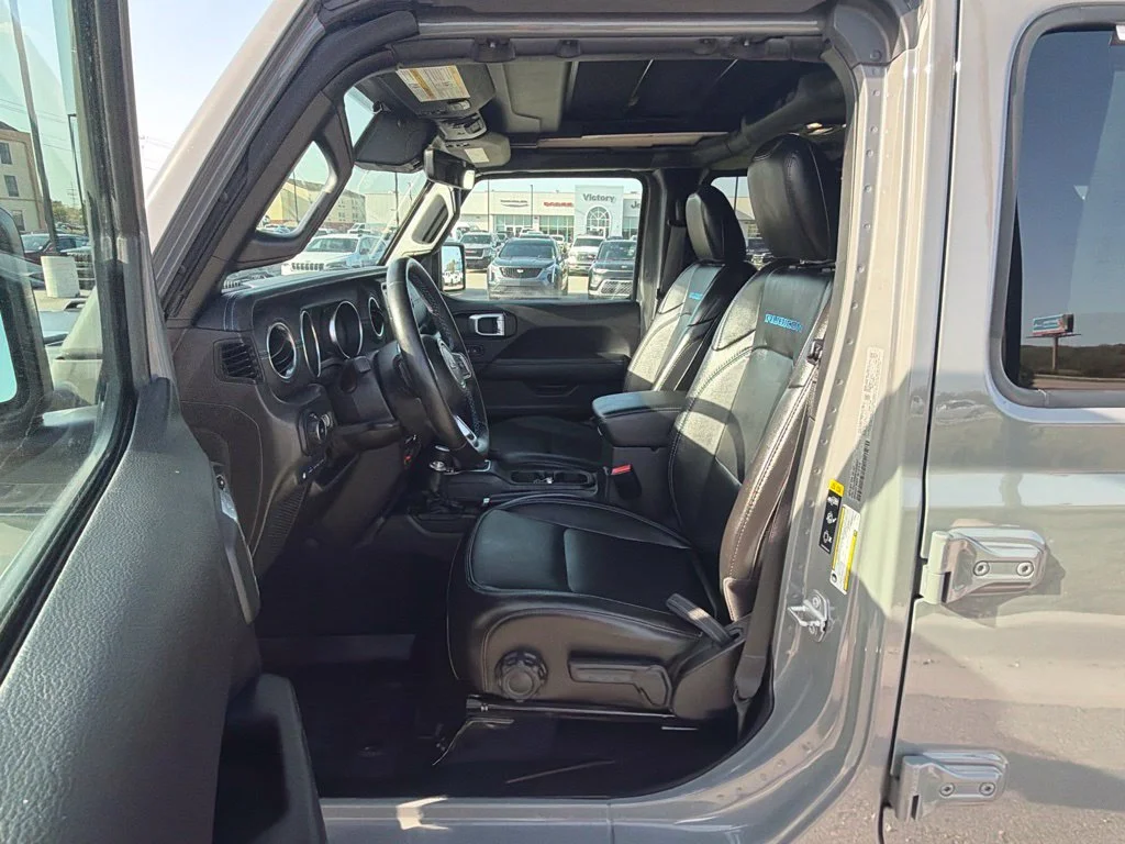 Used 2022 Gray Jeep Unlimited Rubicon 4xe image 9