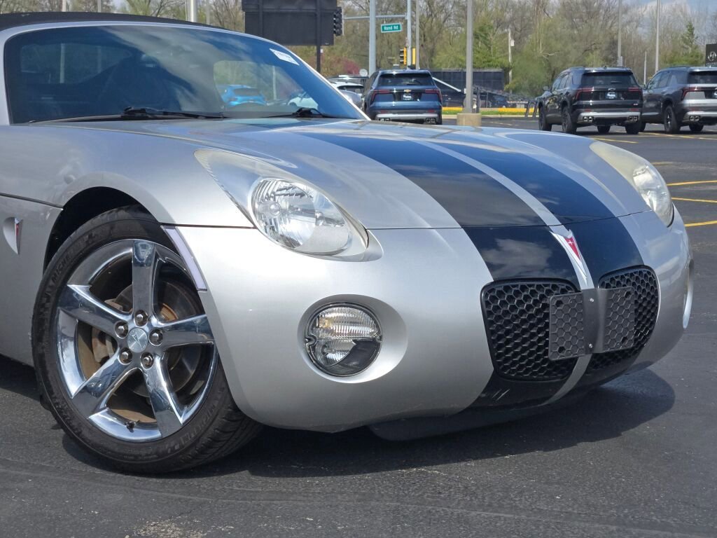 Used 2006 Pontiac Solstice Base with VIN 1G2MB33B26Y106328 for sale in Palatine, IL