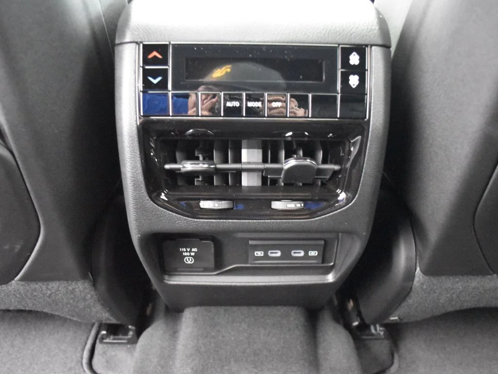 New 2026 White Jeep Altitude image 26