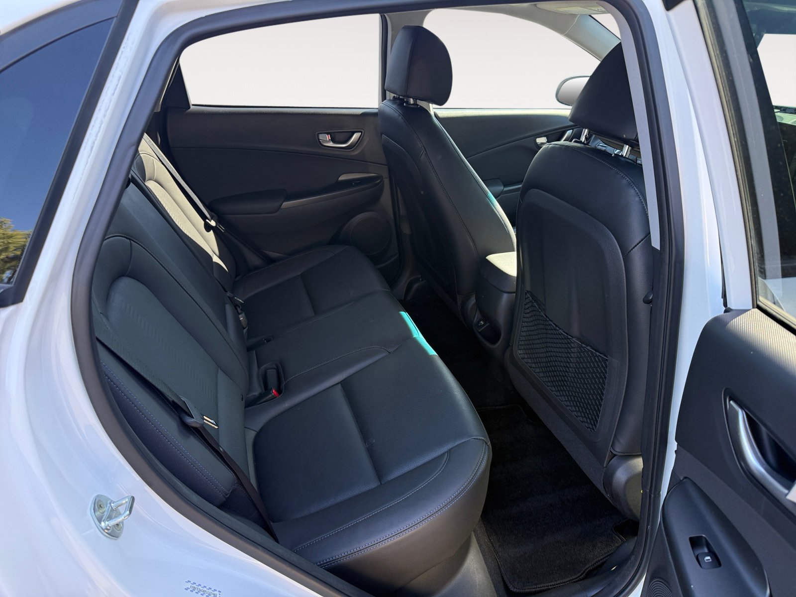Certified Used 2023 Lunar Hyundai Limited image 18