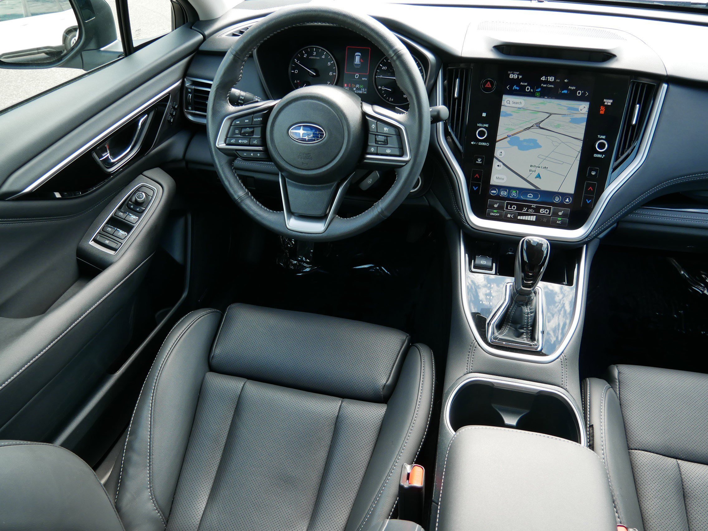 Used 2024 Ice Silver Metallic Subaru Limited image 9