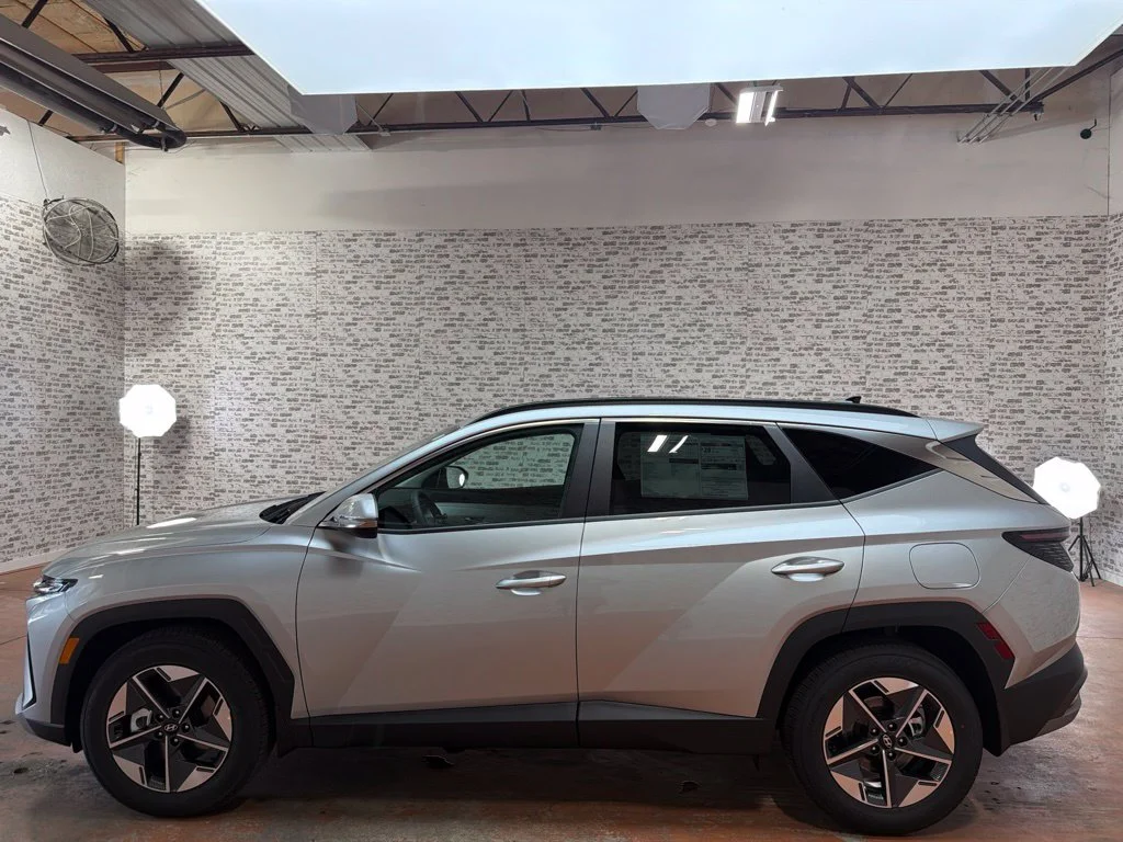 New 2026 Shimmering Silver Hyundai SEL Premium image 4