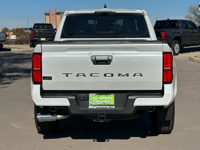 New 2026 Wind Chill Pearl <sup>1</sup> Toyota  Limited image 4