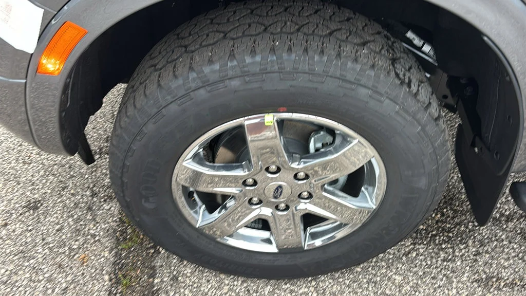 New 2026 Gray Ford Lariat image 32