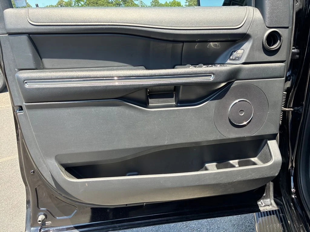 Used 2024 Black Ford XLT image 11