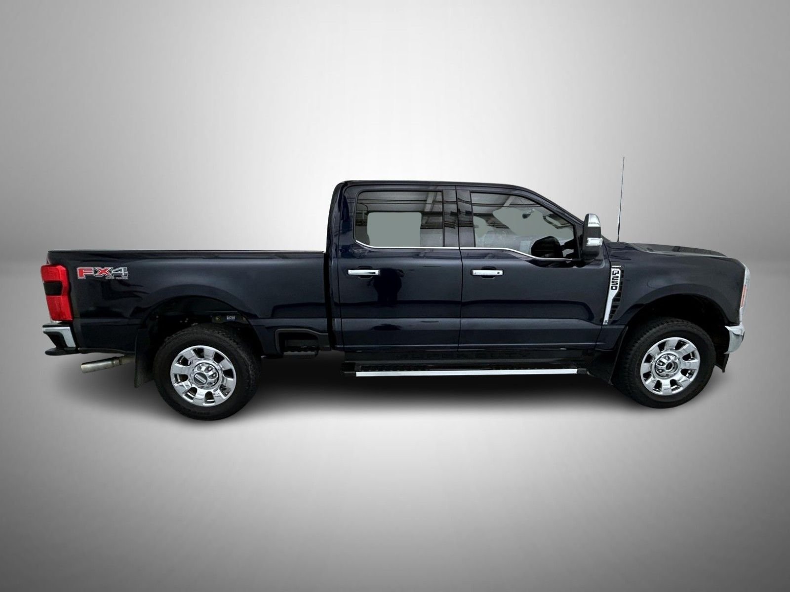 Used 2023 Blue Ford Lariat image 4