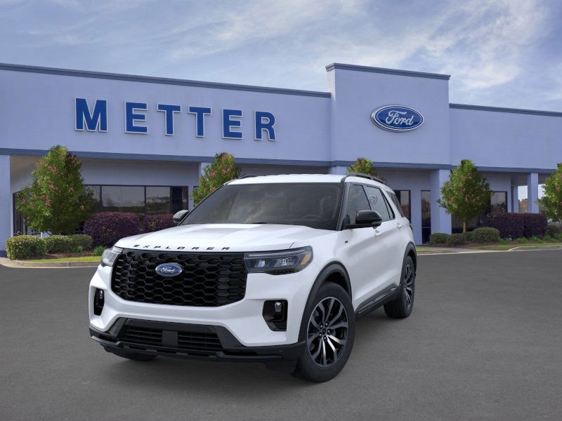 New 2026 Star White Metallic Tri-Coat Ford ST-Line image 3