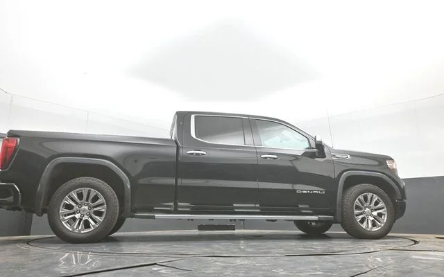 Used 2020 Black GMC Denali image 33